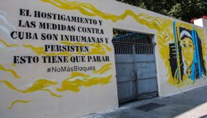 mural contra el bloqueo 2