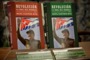 libro “Revolución, la obra más hermosa”