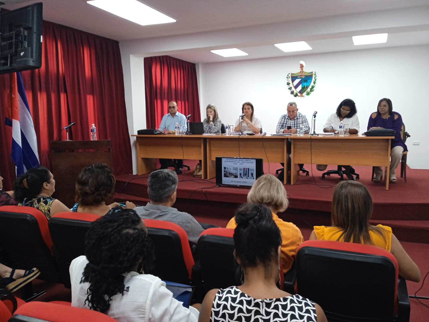 Revisan preparativos para el curso 2023-2024 en La Habana